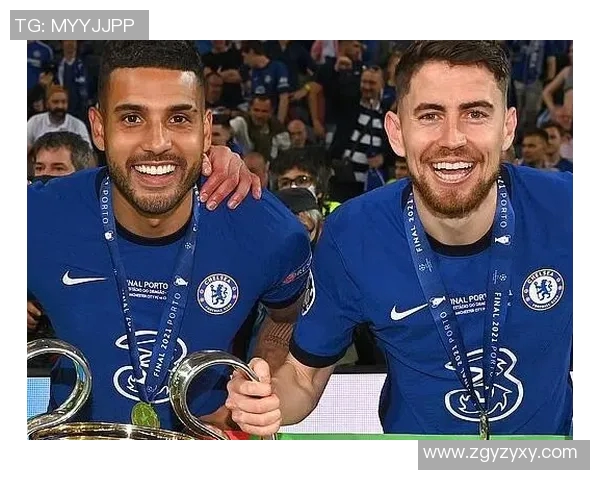 那不勒斯足球队球星引领新一轮欧冠征程 展现无与伦比的个人魅力与团队精神